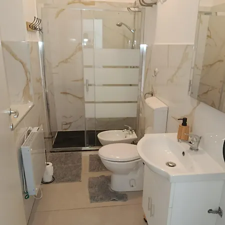 Casa Serenita Con Ingressi Indipendenti Lejlighed