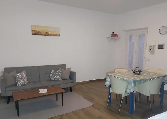 Casa Serenita Con Ingressi Indipendenti Apartment Novara